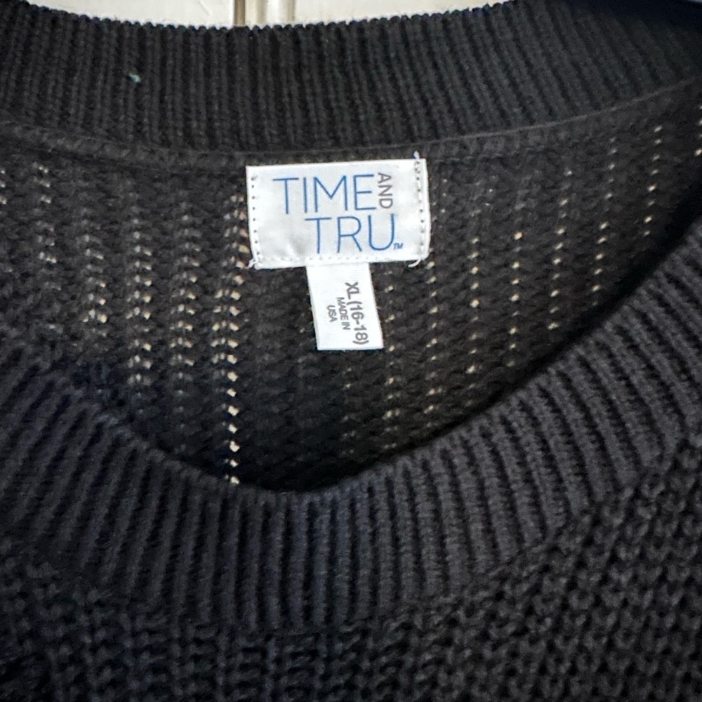 Time and Tru Black Sweater - Picture 2 of 4